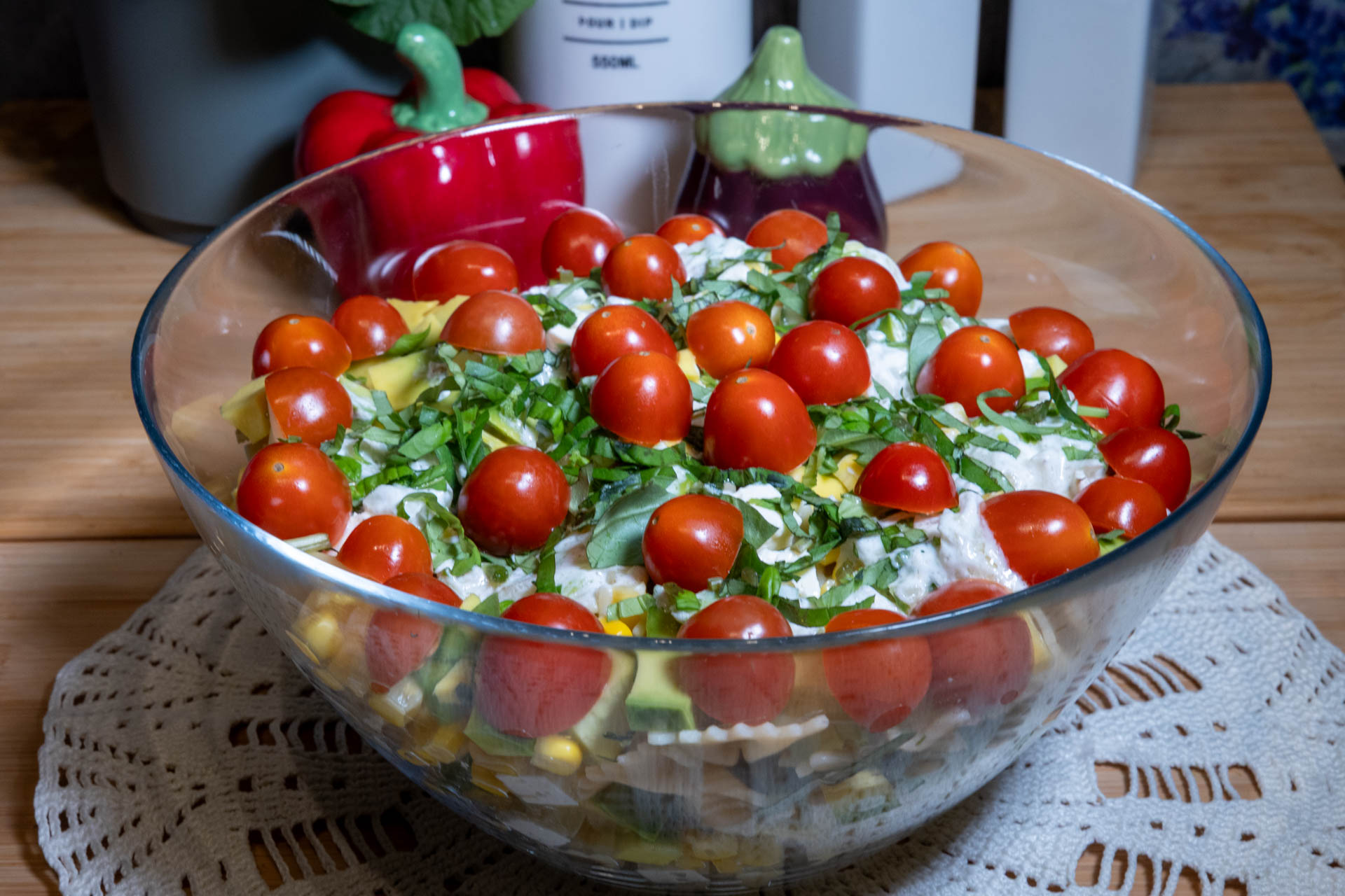 Sałatka makaronowa z awokado